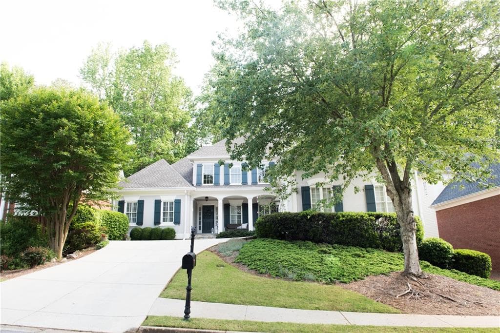 4 bedroom, 3 bathroom, 3,649 sq ft single family residence sold at 2840 Gleneagles Pointe, Alpharetta, GA 30005