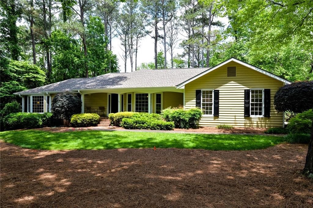 5 bedroom, 3 bathroom, 2,926 sq ft single family residence sold at 110 Canter Court, Roswell, GA 30076