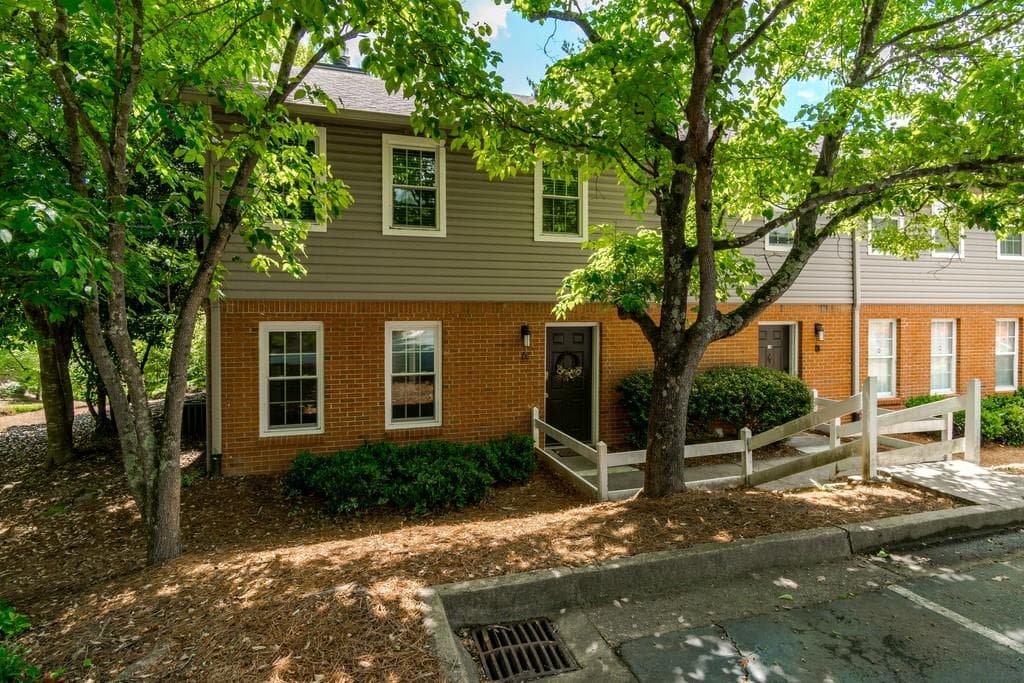 7750 Roswell Road 1A, Atlanta, GA 30350 — most recent listing photo