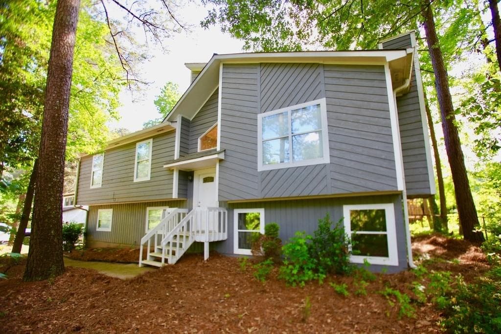 1061 OAK Road, Lilburn, GA 30047 — most recent listing photo