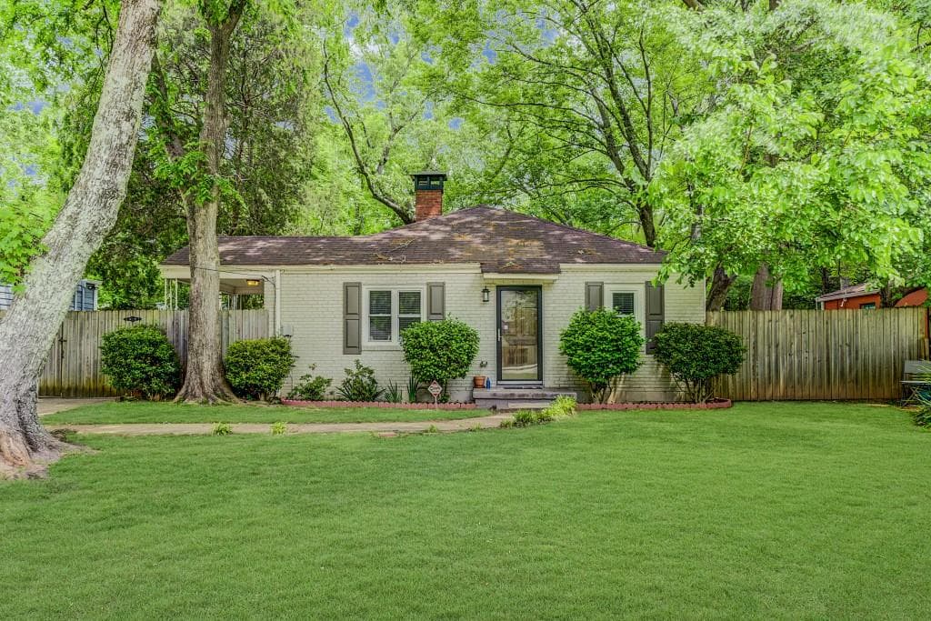 2 bedroom, 1 bathroom single family residence sold at 1842 Flat Shoals Road, Atlanta, GA 30316