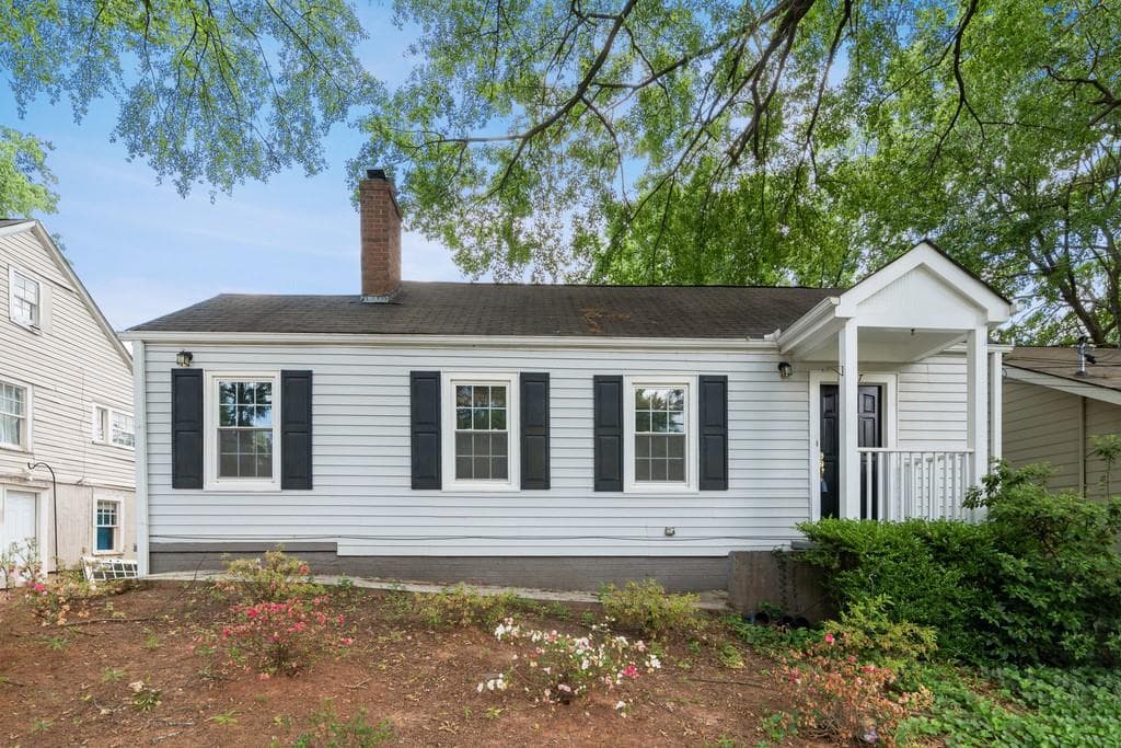 2 bedroom, 2 bathroom, 1,212 sq ft single family residence sold at 897 EMERSON Avenue, Atlanta, GA 30316