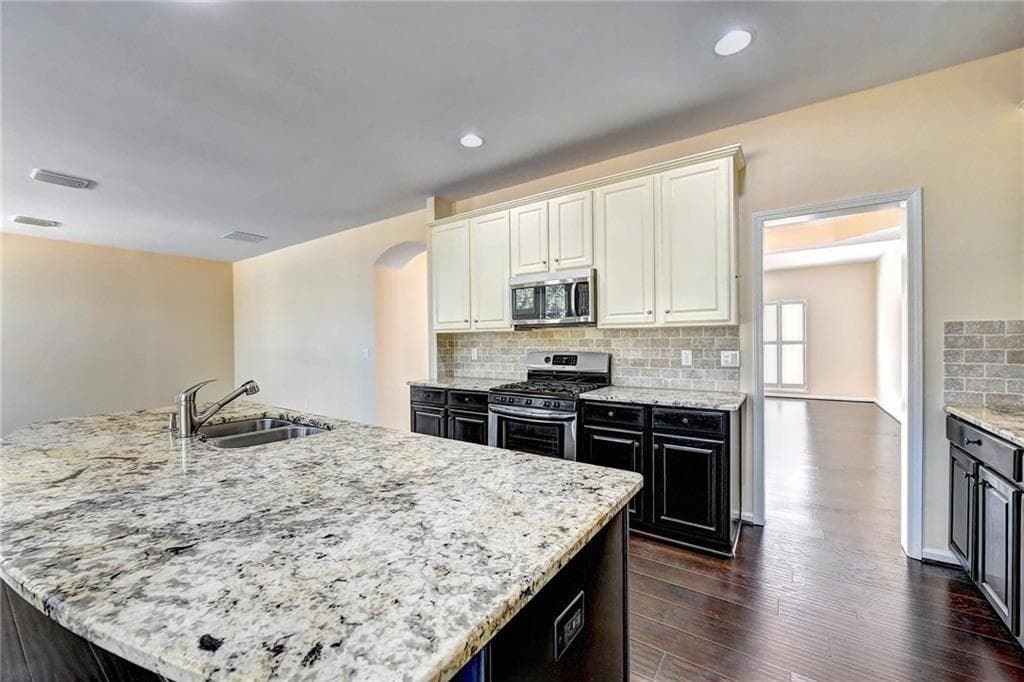 4 bedroom, 3 bathroom, 2,285 sq ft single family residence sold at 120 Ashbrook Lane, Roswell, GA 30075