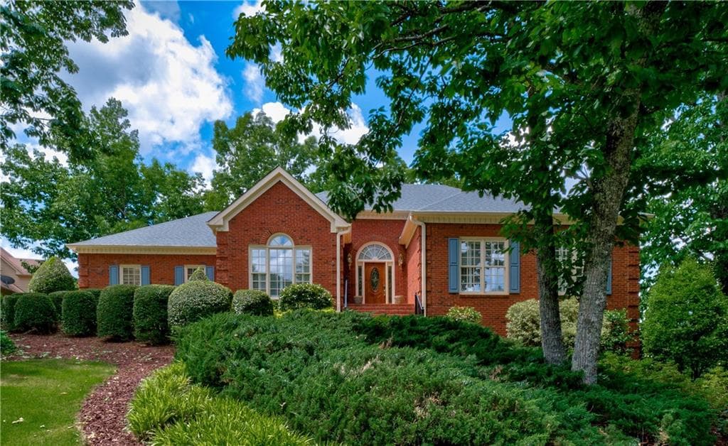 4 bedroom, 4 bathroom, 4,309 sq ft single family residence sold at 4825 Brent Knoll Lane, Suwanee, GA 30024