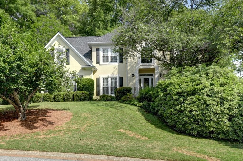 4 bedroom, 3 bathroom, 3,417 sq ft single family residence sold at 2209 Austin Lake Drive, Smyrna, GA 30082