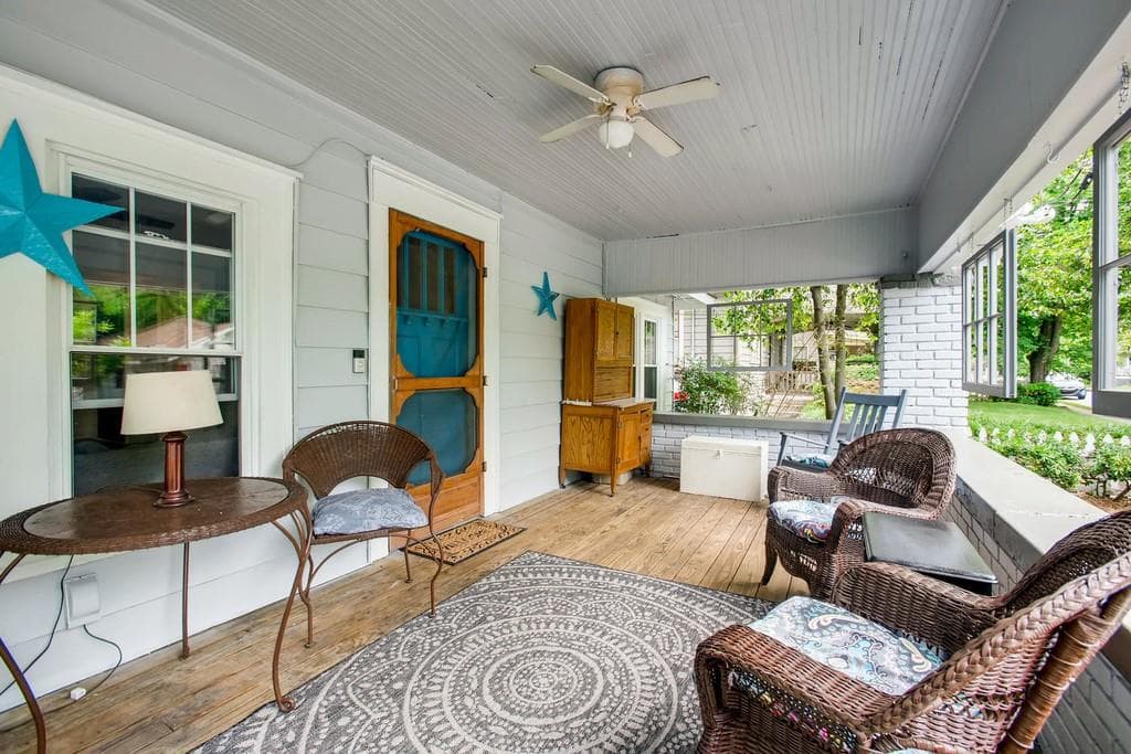 3 bedroom, 2 bathroom, 1,606 sq ft single family residence sold at 1368 SE MAY Avenue, Atlanta, GA 30316