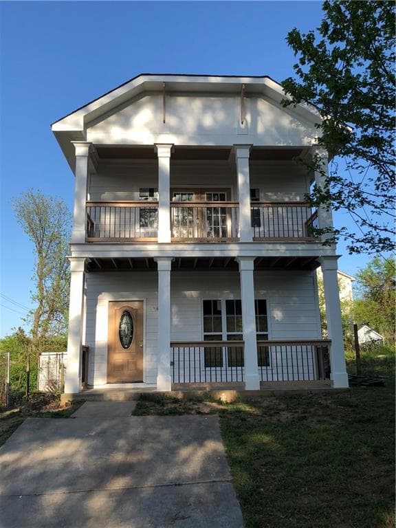 3 bedroom, 3 bathroom, 1,640 sq ft single family residence sold at 758 Humphries Street, Atlanta, GA 30310