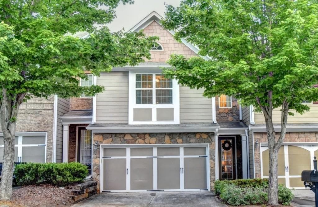 3 bedroom, 3 bathroom, 1,915 sq ft townhouse sold at 2575 Pierce Brennen Court, Lawrenceville, GA 30043