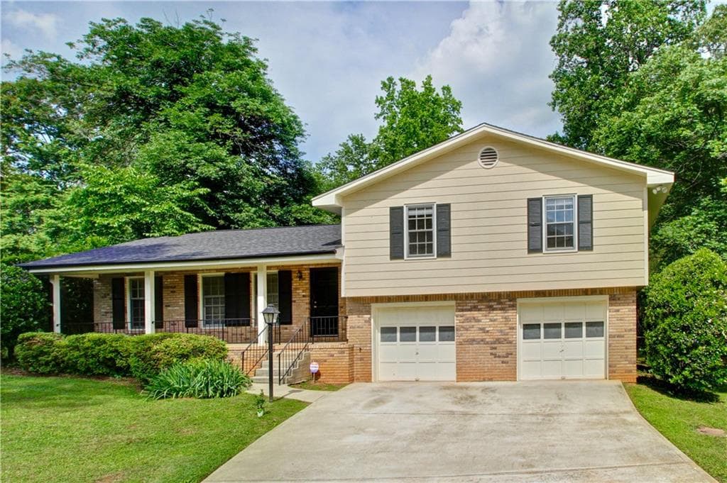 3 bedroom, 2 bathroom, 1,264 sq ft single family residence sold at 1115 N Coleman Road, Roswell, GA 30075