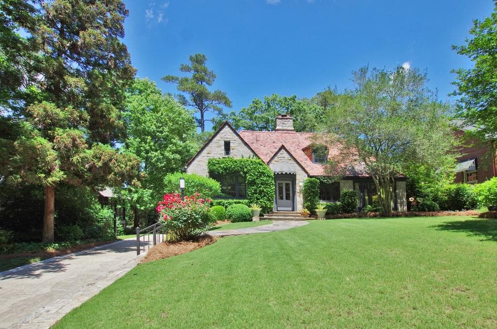 3 bedroom, 3 bathroom, 4,827 sq ft single family residence sold at 926 Plymouth Road, Atlanta, GA 30306