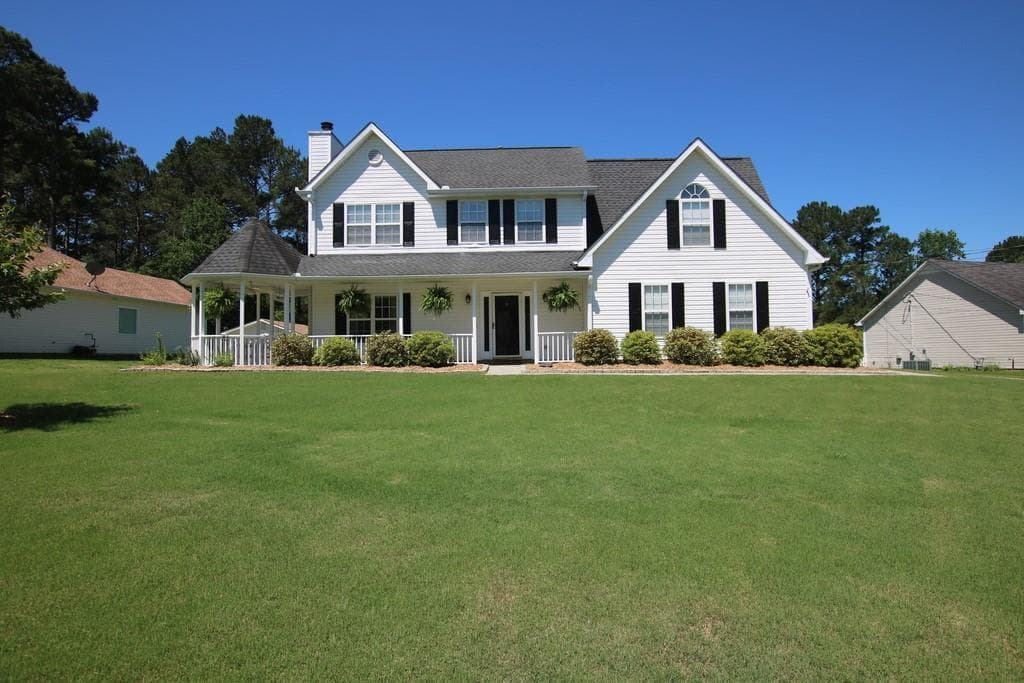 4 bedroom, 3 bathroom single family residence sold at 994 Bay Ridge Drive, Lawrenceville, GA 30045