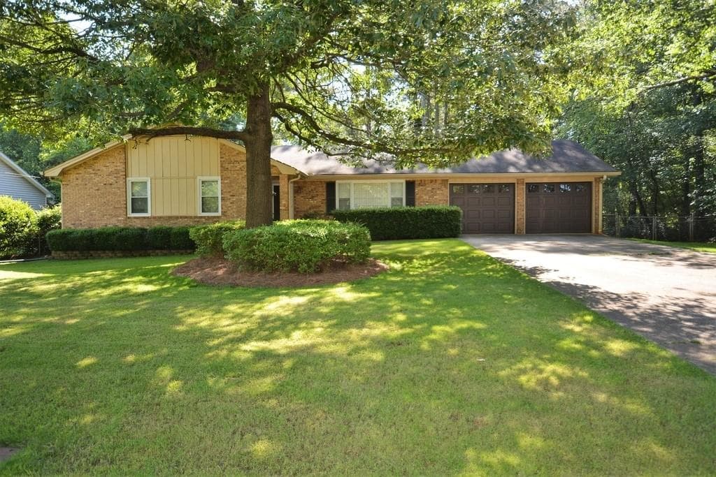 3849 Donald Road, Smyrna, GA 30082 — most recent listing photo