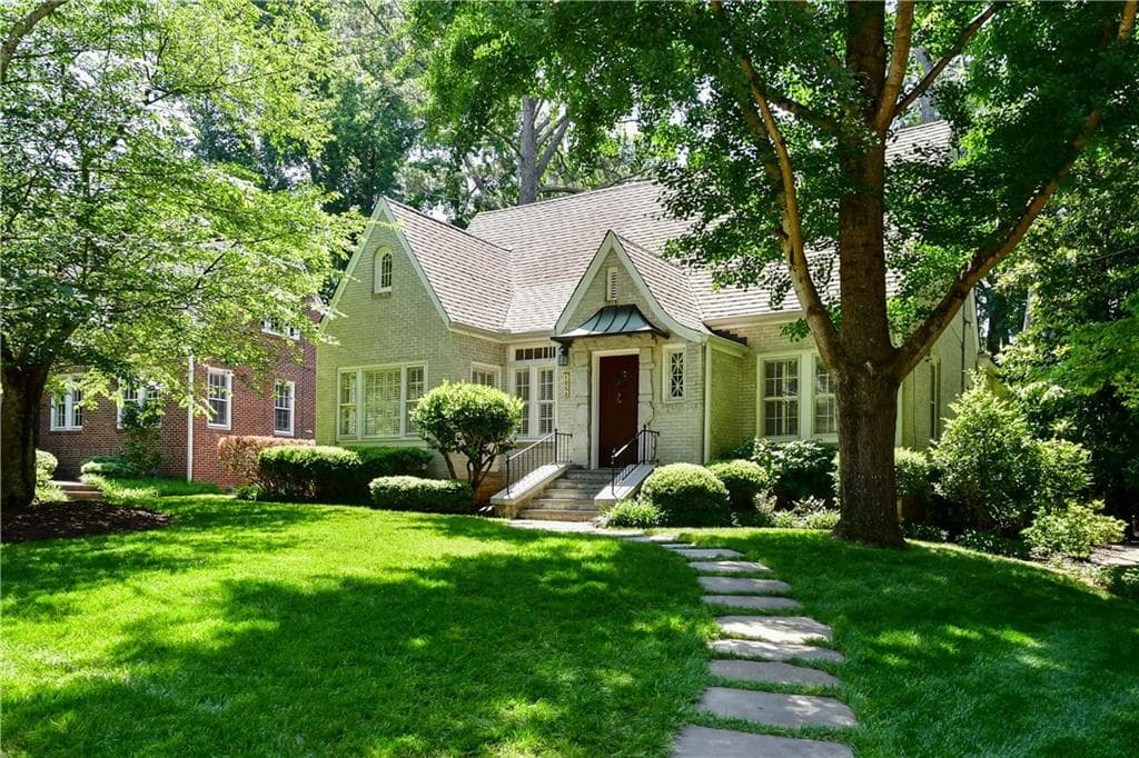 4 bedroom, 3 bathroom, 3,231 sq ft single family residence sold at 1253 Pasadena Avenue, Atlanta, GA 30306