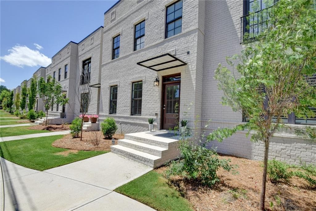 3 bedroom, 4 bathroom, 2,567 sq ft townhouse sold at 3177 Hill Street, Duluth, GA 30096