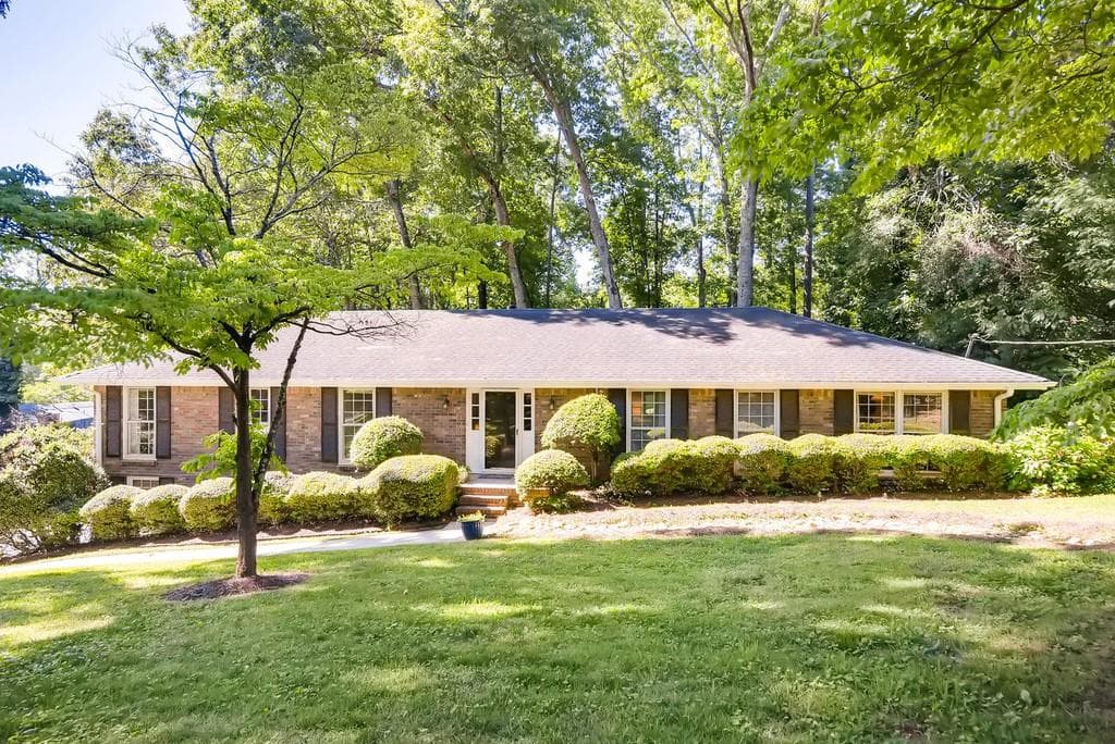 3380 Camelot Drive, Marietta, GA 30062 — most recent listing photo