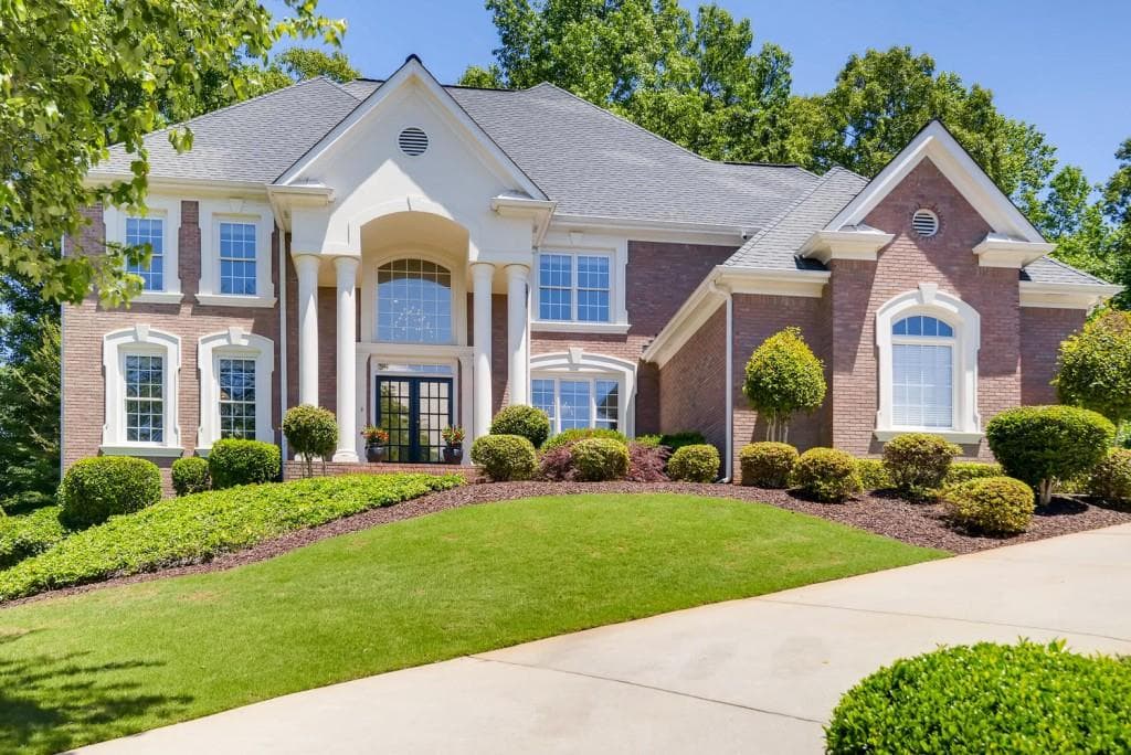 6 bedroom, 5 bathroom, 5,807 sq ft single family residence sold at 340 Majestic Cove, Milton, GA 30004