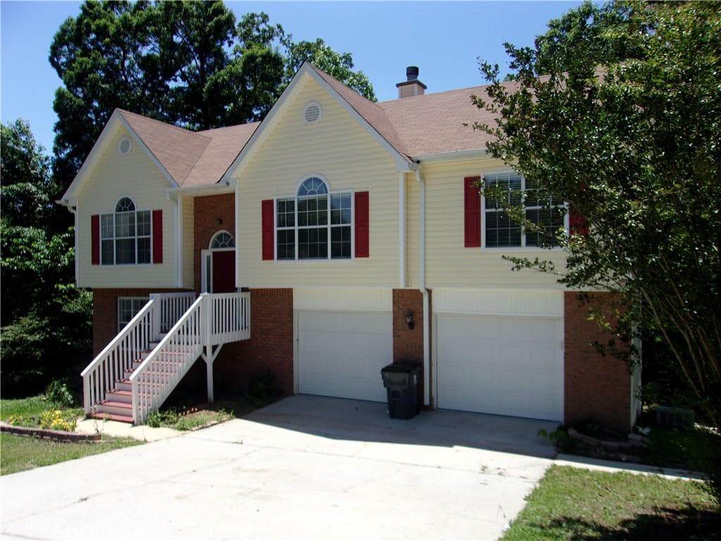 5 bedroom, 3 bathroom single family residence sold at 10561 ASPENWOODS Court, Jonesboro, GA 30238
