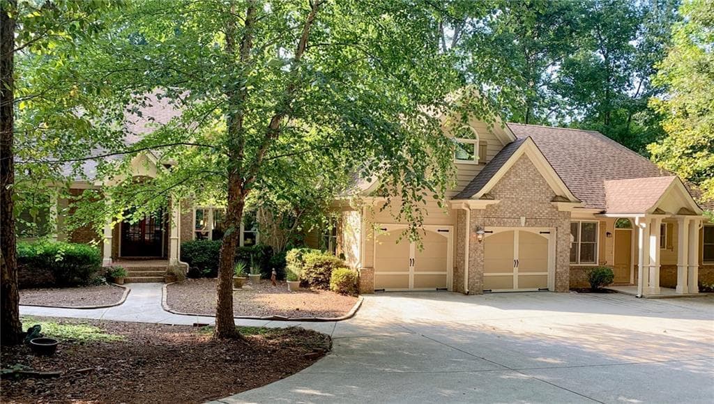 8 bedroom, 6 bathroom, 7,114 sq ft single family residence sold at 171 Abbey Hill Road, Suwanee, GA 30024