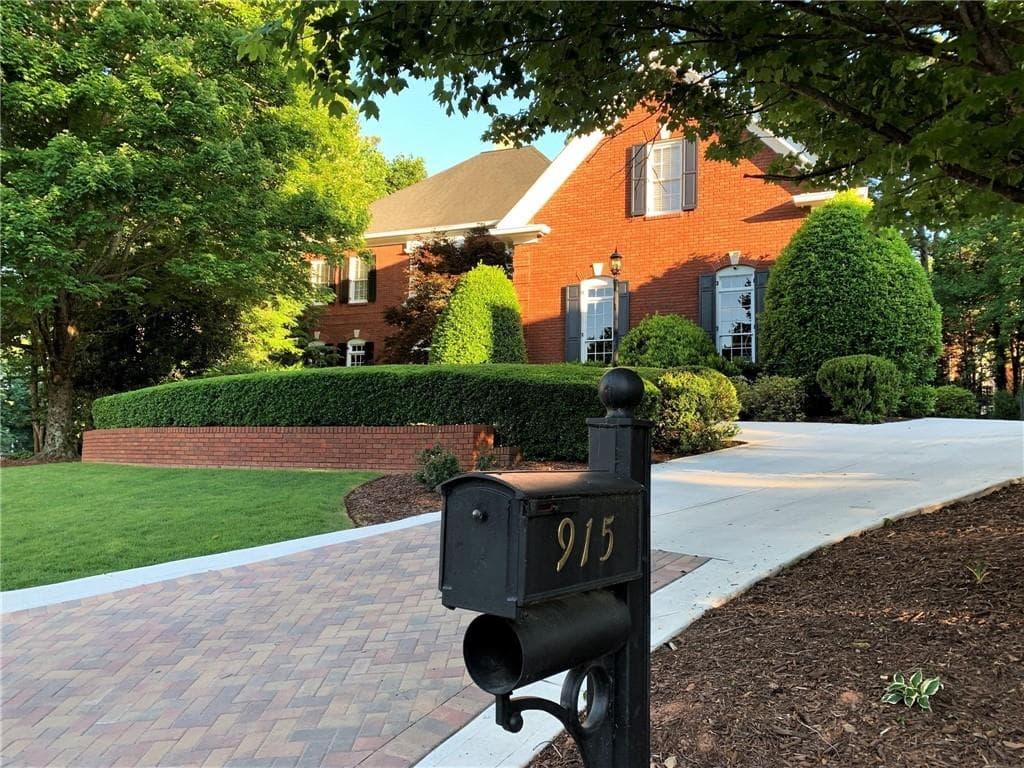 915 Newport Court, Alpharetta, GA 30005 — most recent listing photo