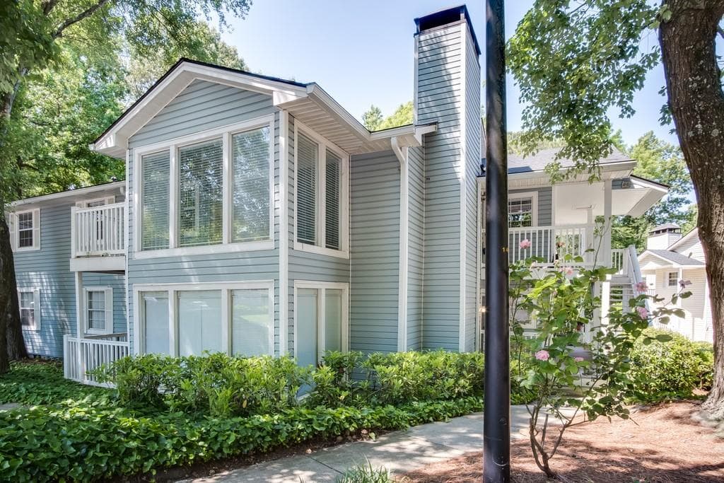 2750 Suwanee Way, Marietta, GA 30067 — most recent listing photo