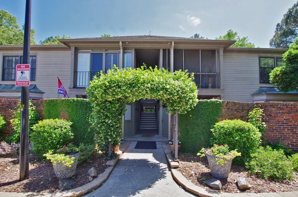 3093 COLONIAL Way H, Atlanta, GA 30341 — most recent listing photo