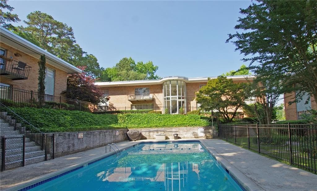 3 bedroom, 2 bathroom, 1,532 sq ft condominium sold at 1233 WOODLAND Avenue 2, Atlanta, GA 30324