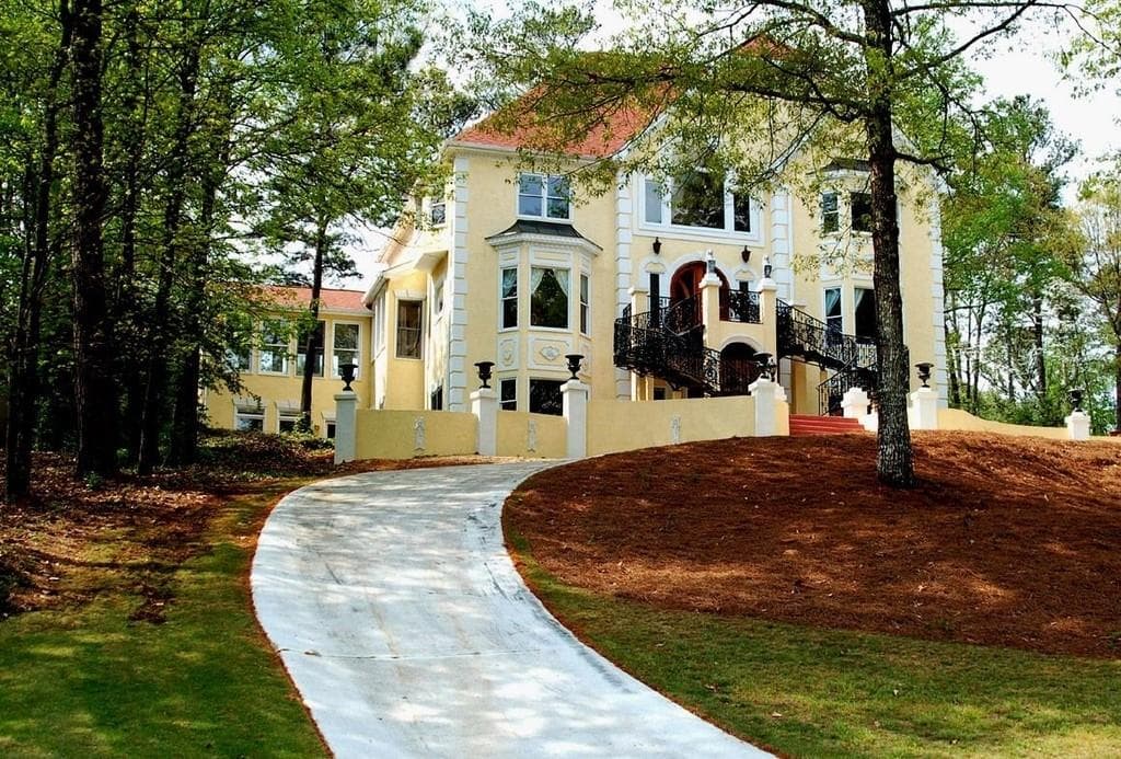 300 River Bluff Parkway, Roswell, GA 30075 — most recent listing photo