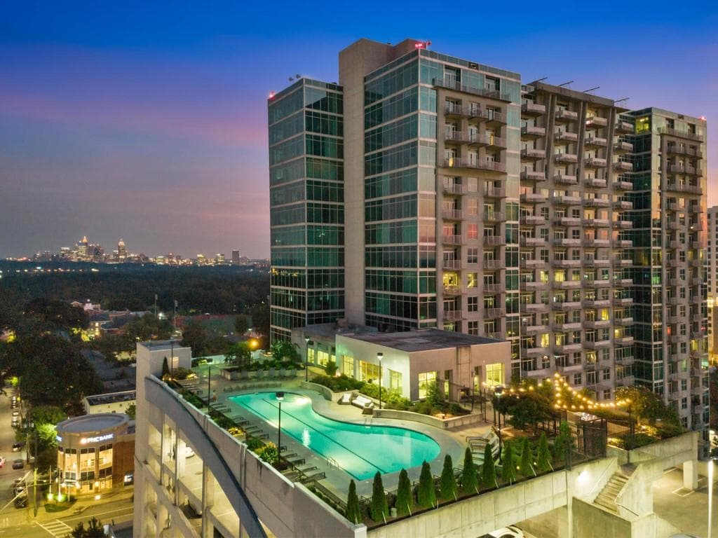 1 bedroom, 1 bathroom, 770 sq ft condominium sold at 250 Pharr Road 502, Atlanta, GA 30305