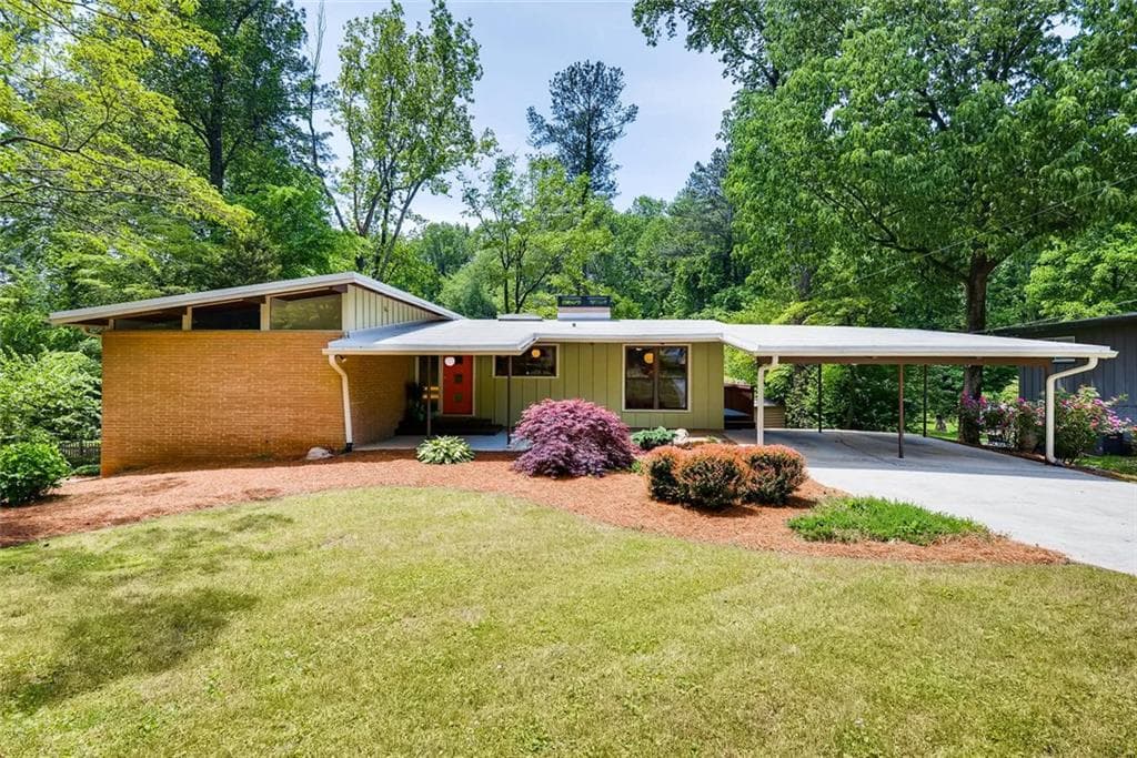 4 bedroom, 3 bathroom, 3,141 sq ft single family residence sold at 3543 Summitridge Drive, Atlanta, GA 30340