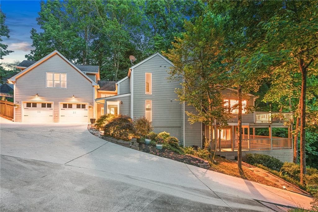 4 bedroom, 4 bathroom, 3,456 sq ft single family residence sold at 1265 Old Woodbine Road, Atlanta, GA 30319