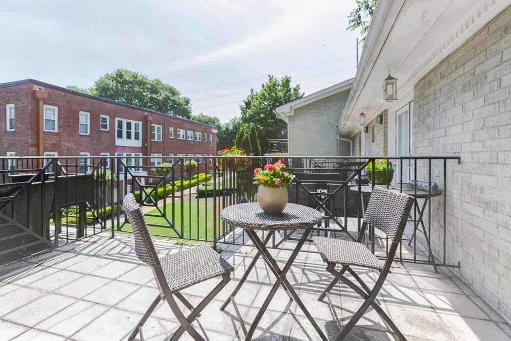 2 bedroom, 1 bathroom, 834 sq ft condominium sold at 866 Briarcliff Road D3, Atlanta, GA 30306