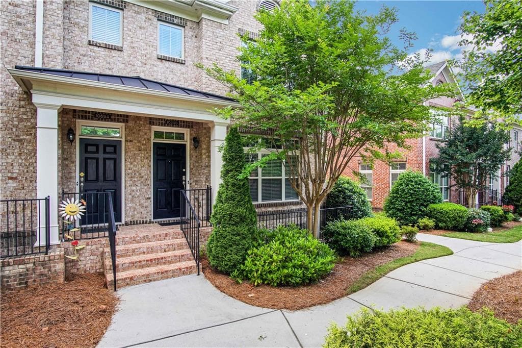 10690 Weir Way, Alpharetta, GA 30022 — most recent listing photo