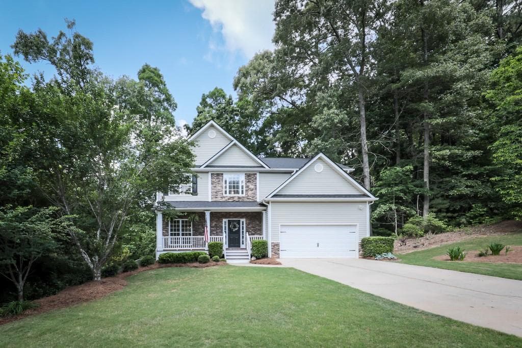 4 bedroom, 3 bathroom, 3,216 sq ft single family residence sold at 174 TANNIN Court, Dallas, GA 30132