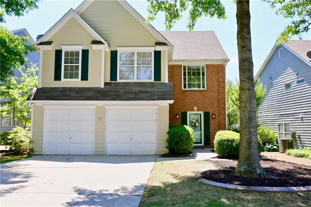 3 bedroom, 3 bathroom, 1,801 sq ft single family residence sold at 2200 Ashton Drive, Roswell, GA 30076