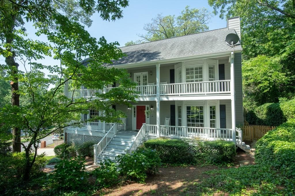 3750 CLIFF CREST Drive, Smyrna, GA 30080 — most recent listing photo