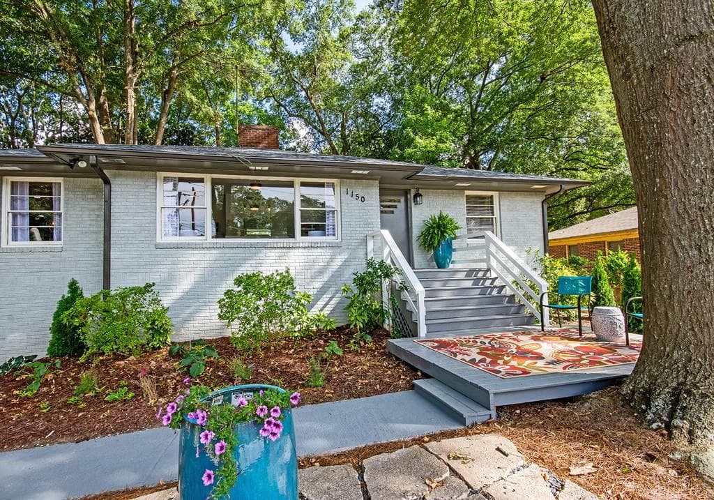 4 bedroom, 3 bathroom, 3,620 sq ft single family residence sold at 1150 Martin Luther King Jr Drive, Atlanta, GA 30314