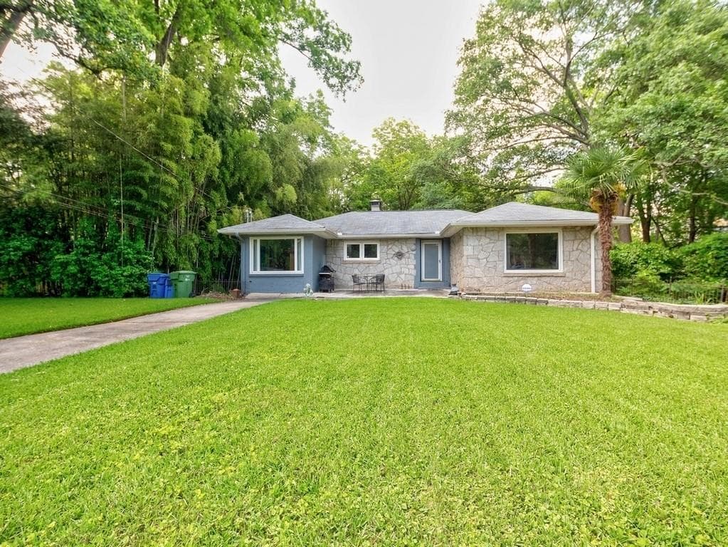 5 bedroom, 2 bathroom, 1,776 sq ft single family residence sold at 1080 EMERSON Avenue, Atlanta, GA 30316