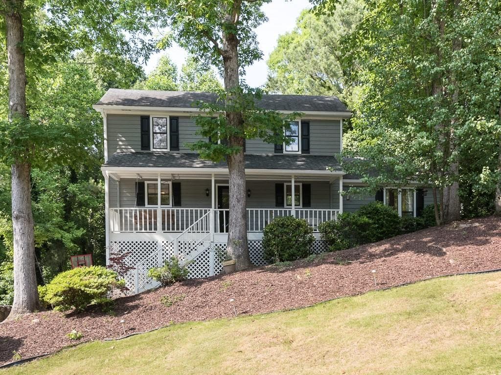 3 bedroom, 3 bathroom, 1,988 sq ft single family residence sold at 4941 Keota Run, Roswell, GA 30075