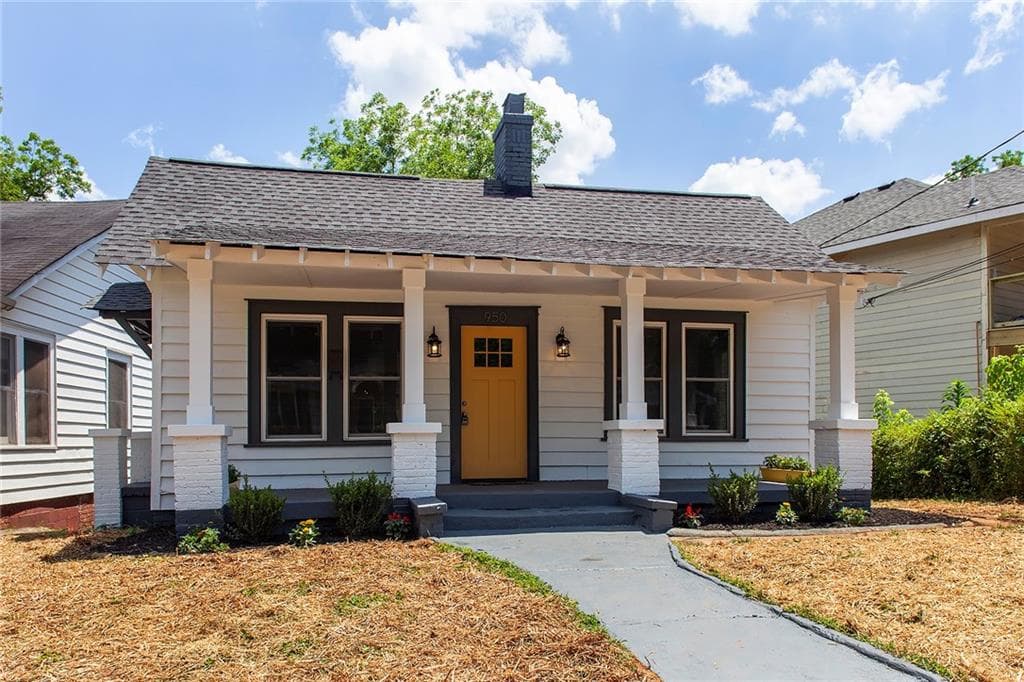 3 bedroom, 2 bathroom, 1,238 sq ft single family residence sold at 950 Ashby Circle, Atlanta, GA 30314
