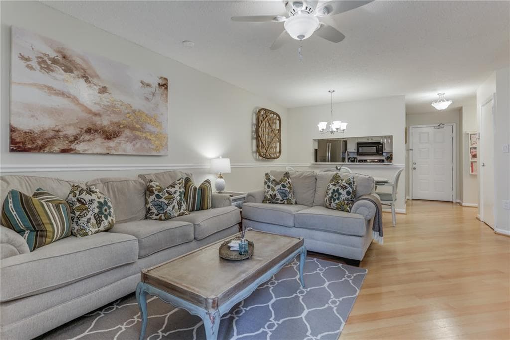 1 bedroom, 1 bathroom, 713 sq ft condominium sold at 3655 Habersham Road B150, Atlanta, GA 30305