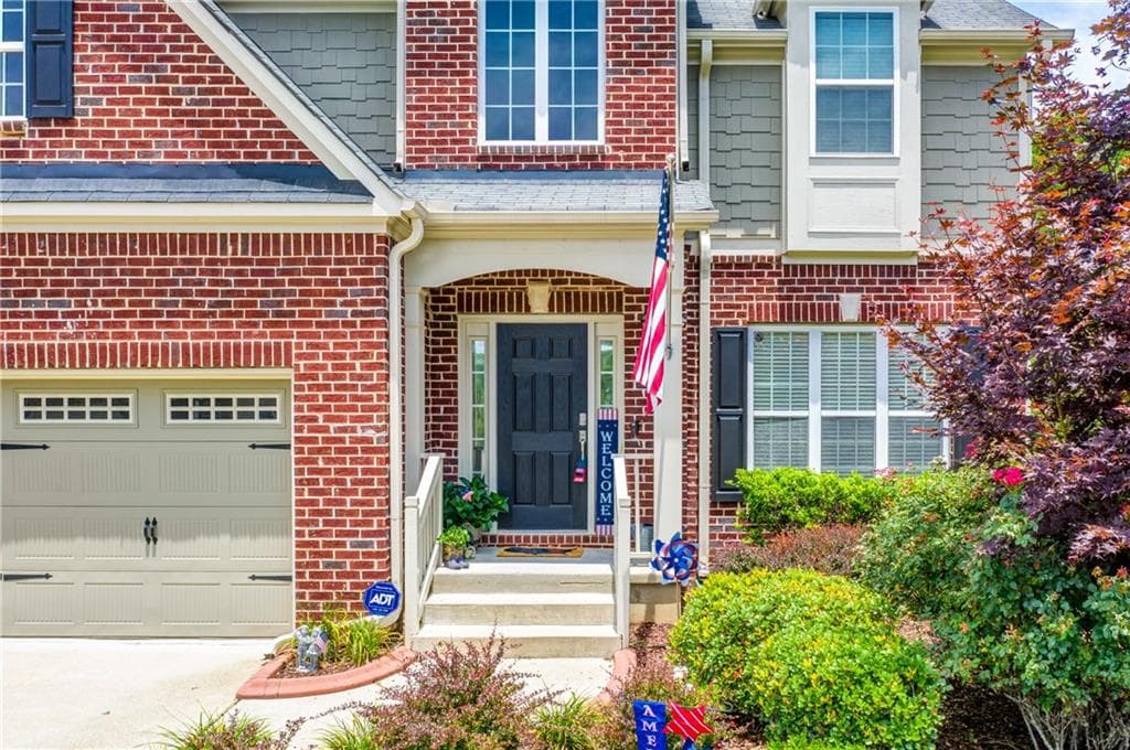 6 bedroom, 4 bathroom, 4,097 sq ft single family residence sold at 606 Cascade Way, Canton, GA 30114