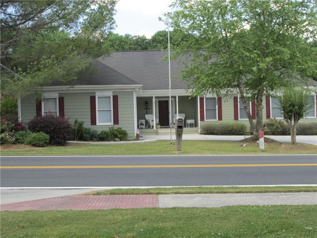 4 bedroom, 2 bathroom, 2,780 sq ft single family residence sold at 72 Grayson New Hope Road, Grayson, GA 30017