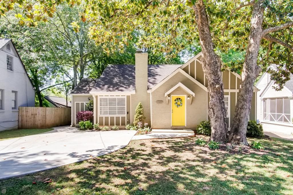3 bedroom, 2 bathroom, 2,319 sq ft single family residence sold at 1709 Clifton Way, Atlanta, GA 30316