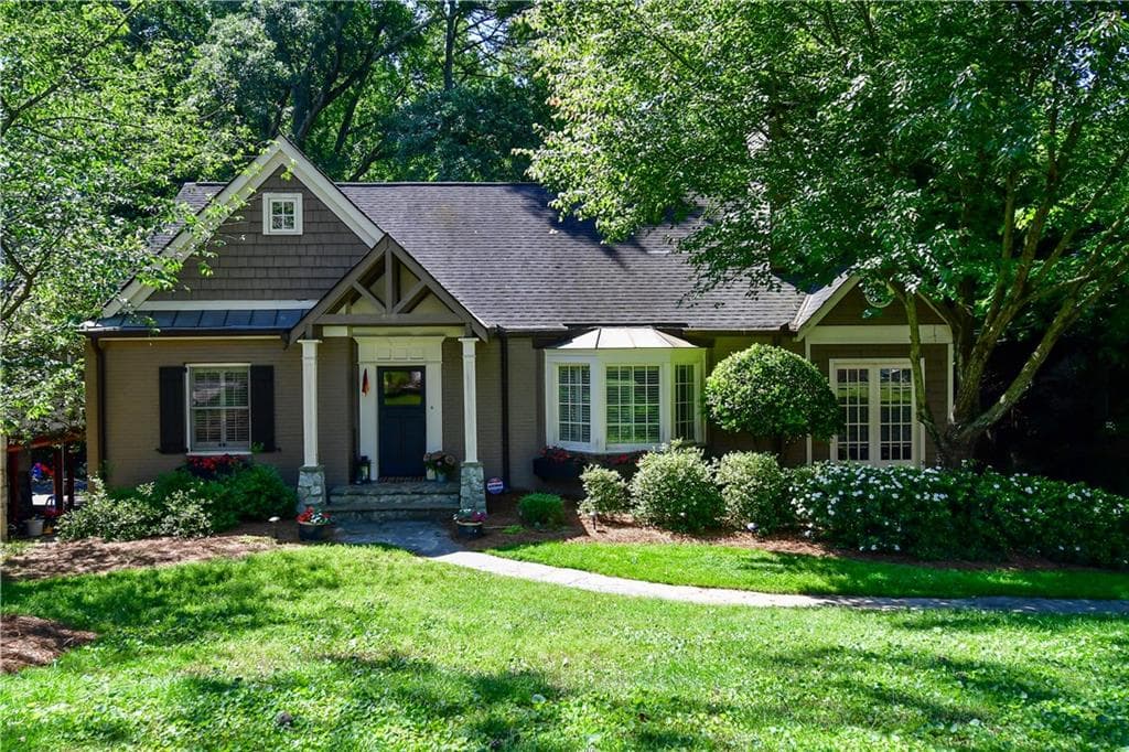 4 bedroom, 3 bathroom, 2,995 sq ft single family residence sold at 3115 Peachtree Drive, Atlanta, GA 30305