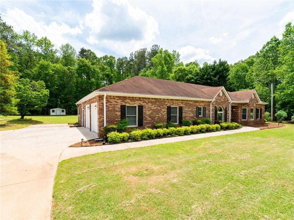 3 bedroom, 3 bathroom, 2,382 sq ft single family residence sold at 2037 Mellor Lane, Marietta, GA 30064