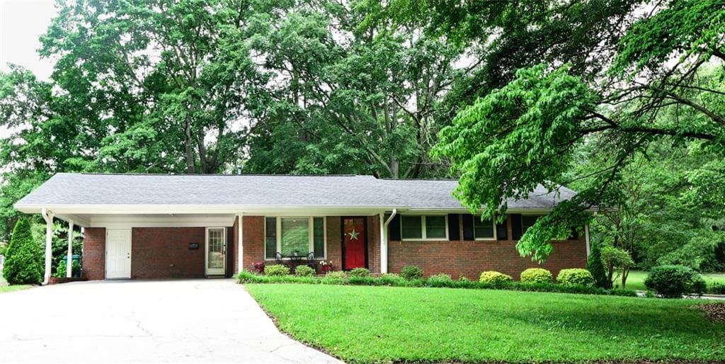 4 bedroom, 3 bathroom, 1,714 sq ft single family residence sold at 3834 Cherrydale Lane, Smyrna, GA 30082