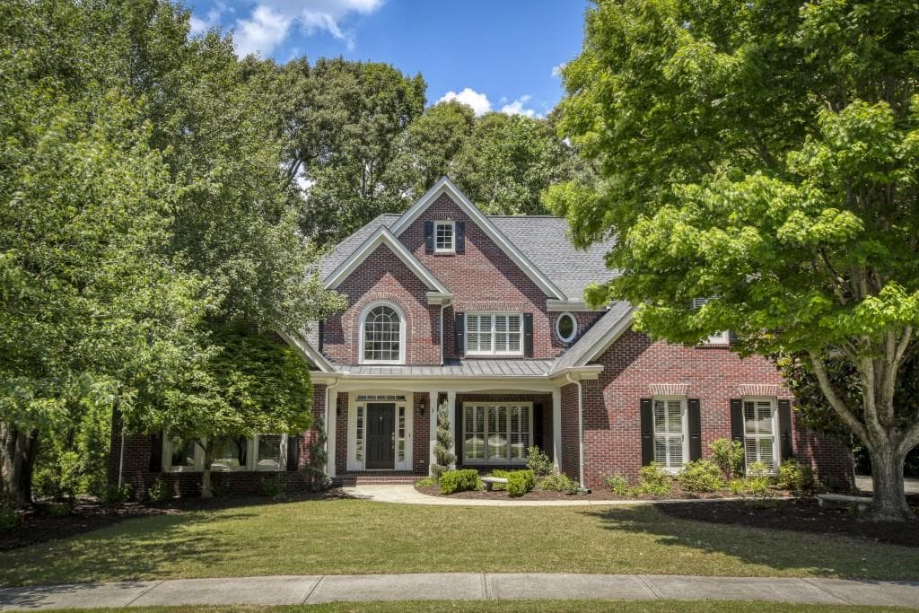 6 bedroom, 5 bathroom, 6,900 sq ft single family residence sold at 4245 Park Brooke Trace, Alpharetta, GA 30022