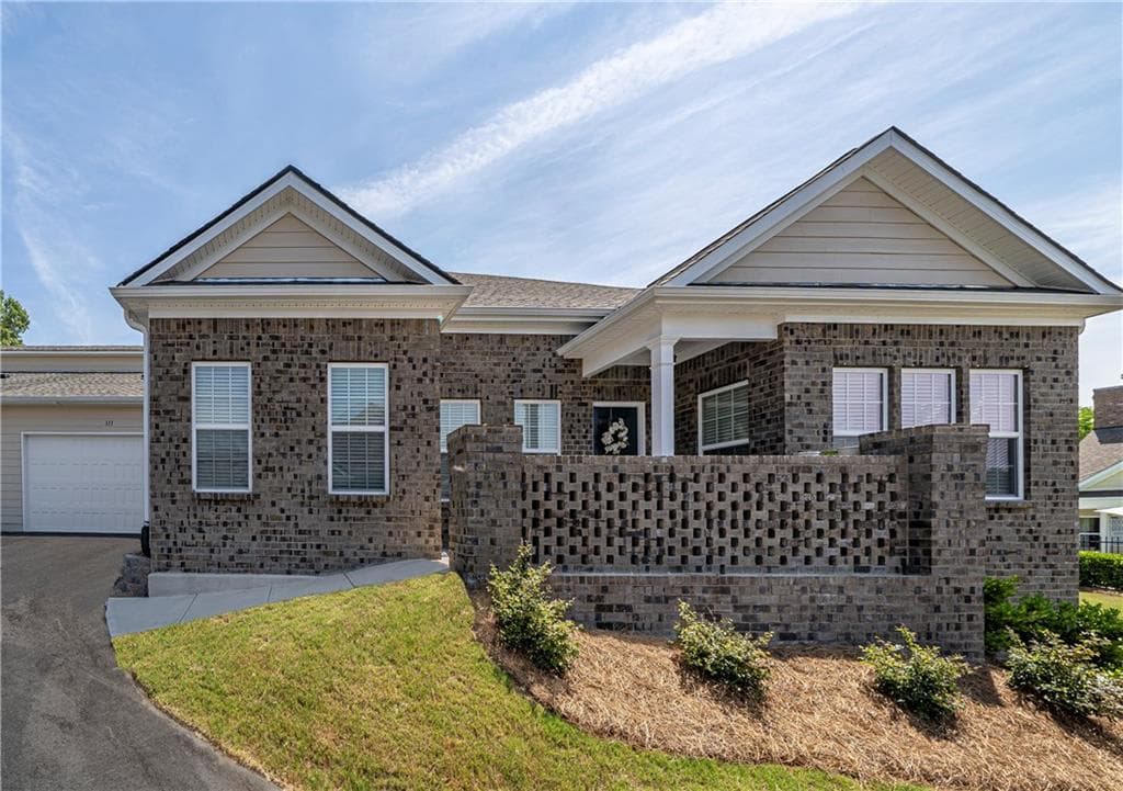 333 Villa Park Circle, Stone Mountain, GA 30087 — most recent listing photo