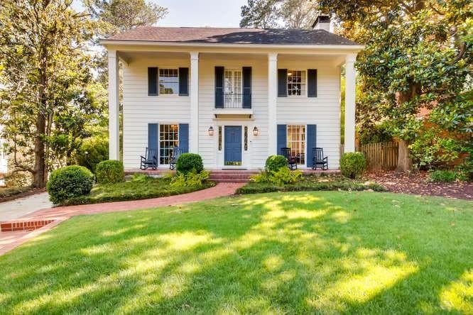 4 bedroom, 5 bathroom, 4,092 sq ft single family residence sold at 719 Stovall Boulevard, Atlanta, GA 30342