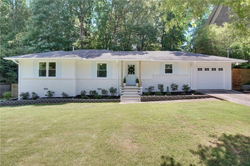 3 bedroom, 3 bathroom, 1,753 sq ft single family residence sold at 1847 Ravenwood Way, Atlanta, GA 30329